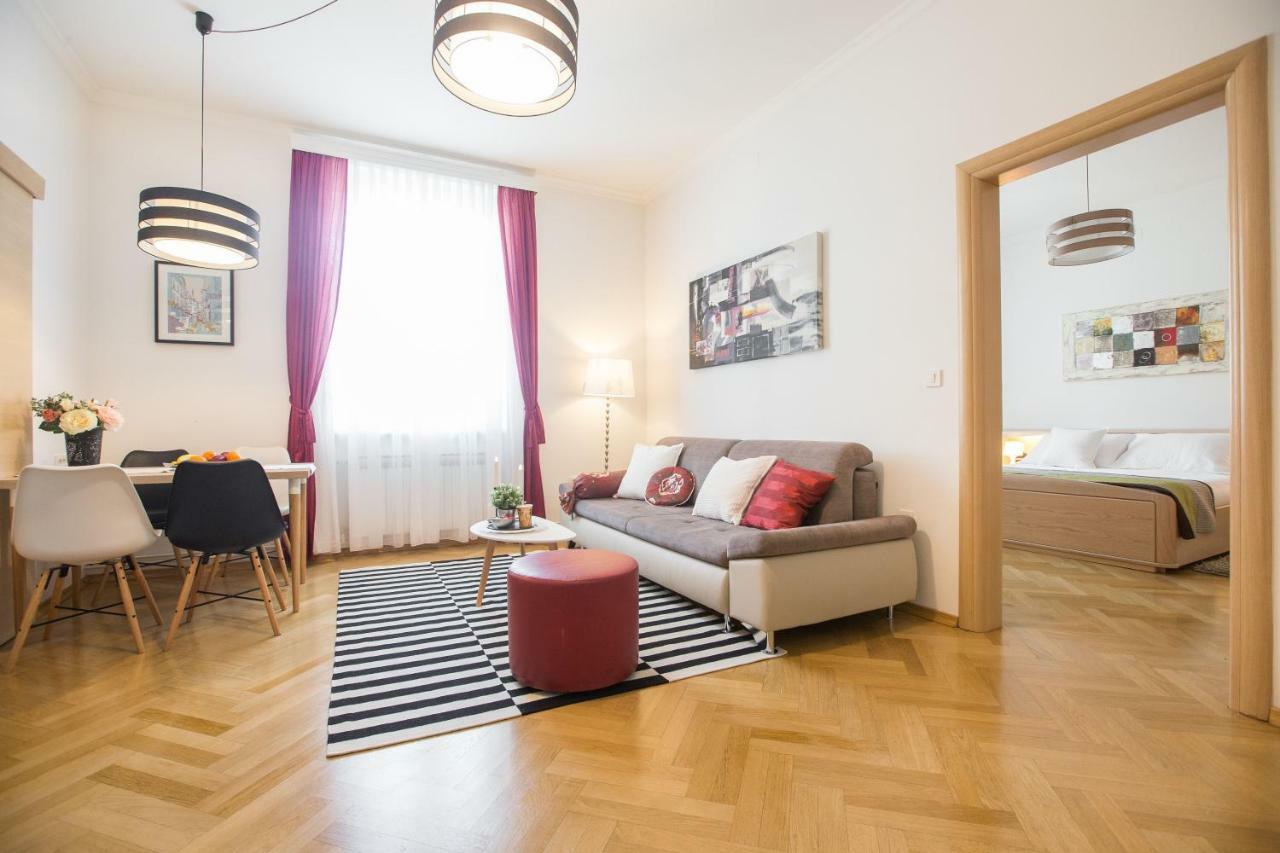 Apartamento Angela Main Street Luxury Oasis & Free Parking Zagreb Exterior foto