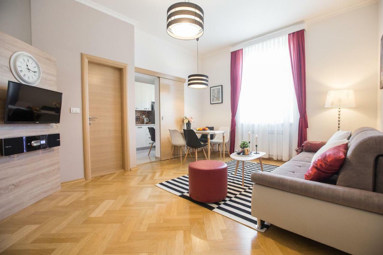 Apartamento Angela Main Street Luxury Oasis & Free Parking Zagreb Exterior foto