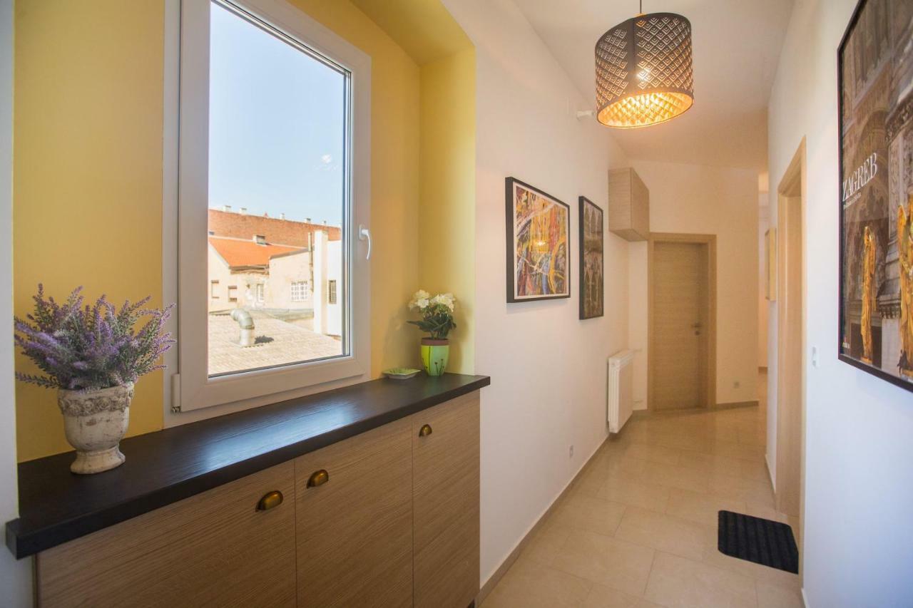 Apartamento Angela Main Street Luxury Oasis & Free Parking Zagreb Exterior foto