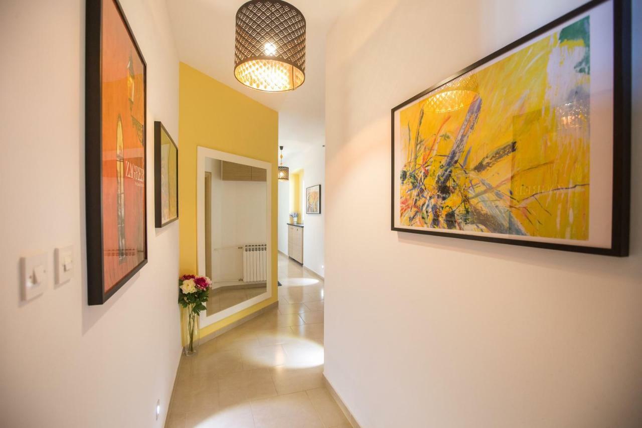 Apartamento Angela Main Street Luxury Oasis & Free Parking Zagreb Exterior foto