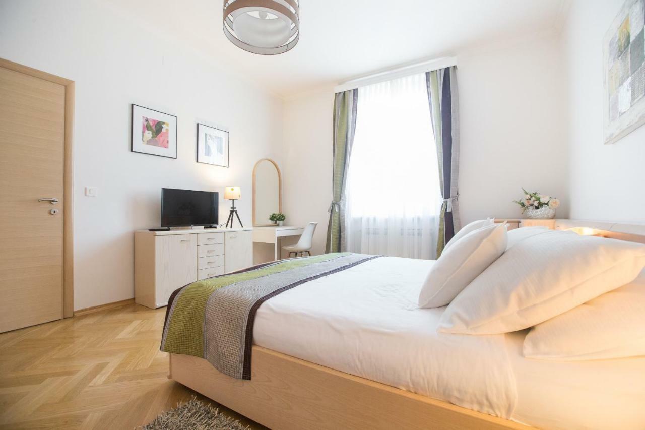 Apartamento Angela Main Street Luxury Oasis & Free Parking Zagreb Exterior foto